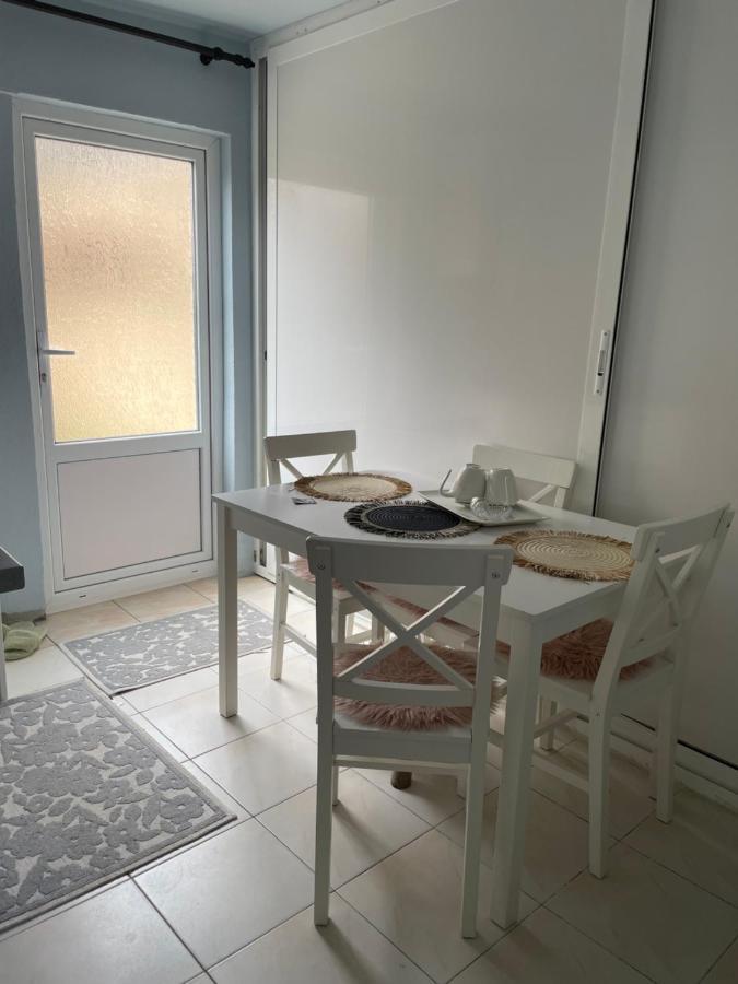 דירות טימישוארה Garsoniera La Casa מראה חיצוני תמונה