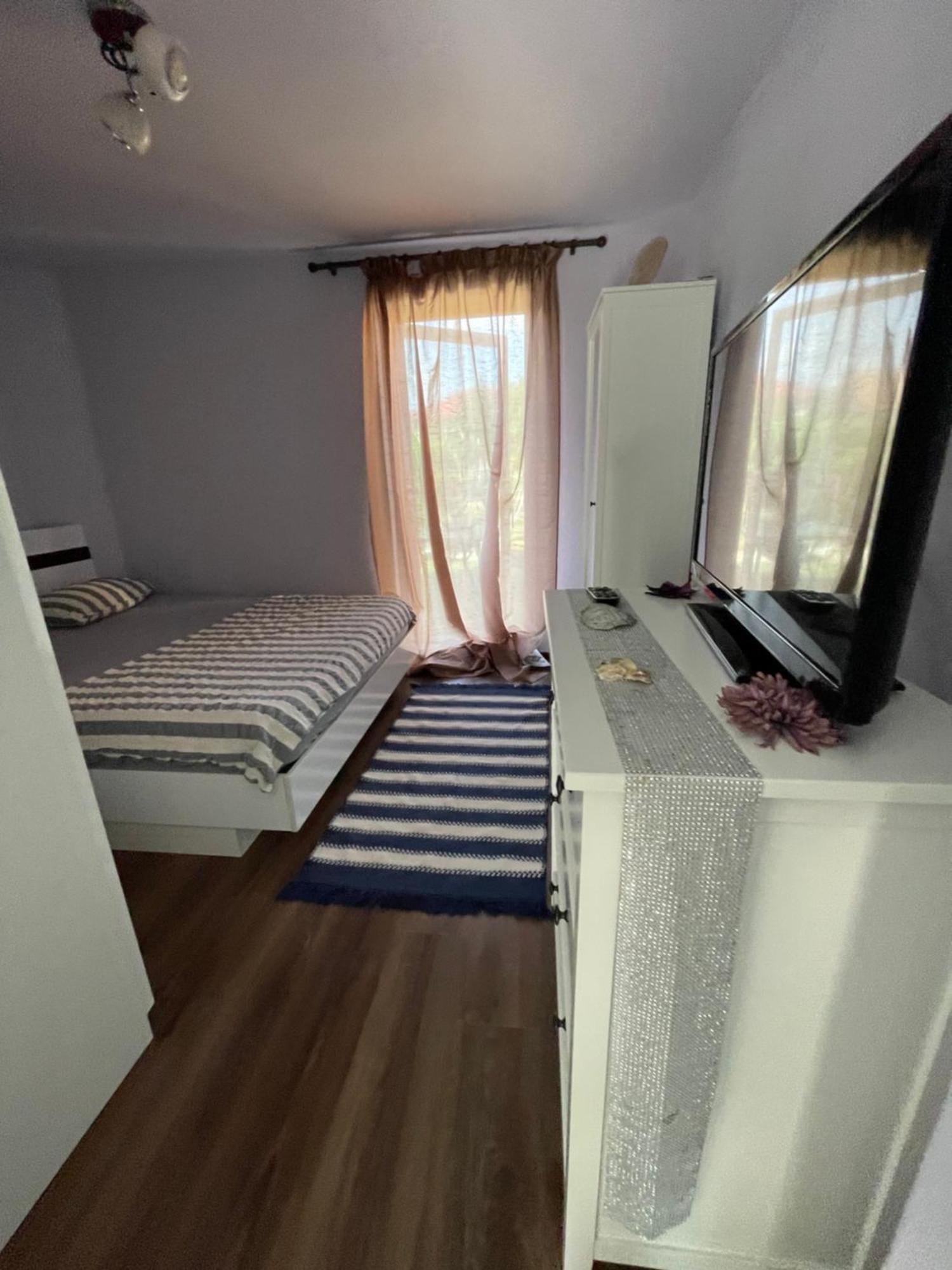 דירות טימישוארה Garsoniera La Casa מראה חיצוני תמונה