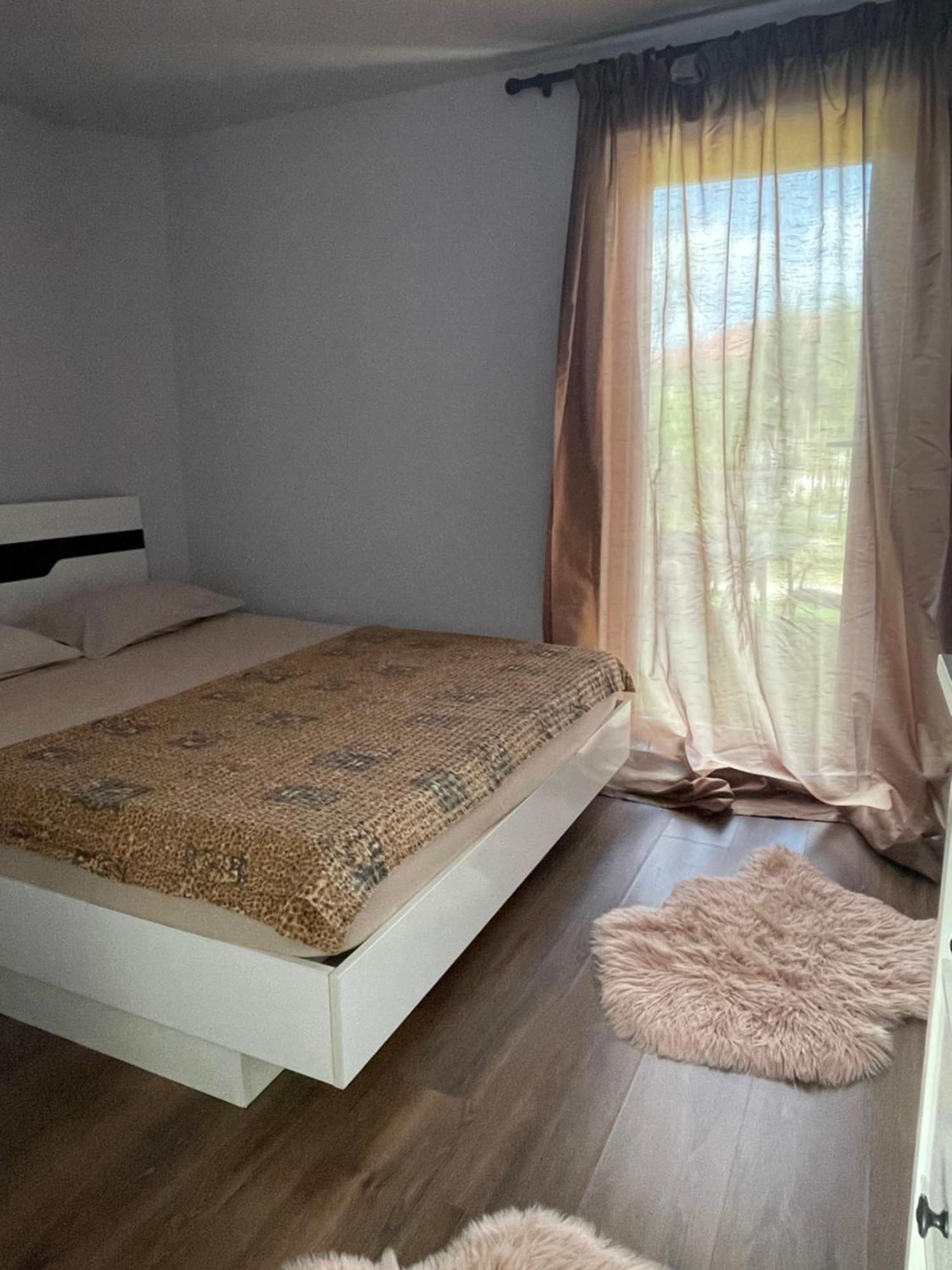 דירות טימישוארה Garsoniera La Casa מראה חיצוני תמונה
